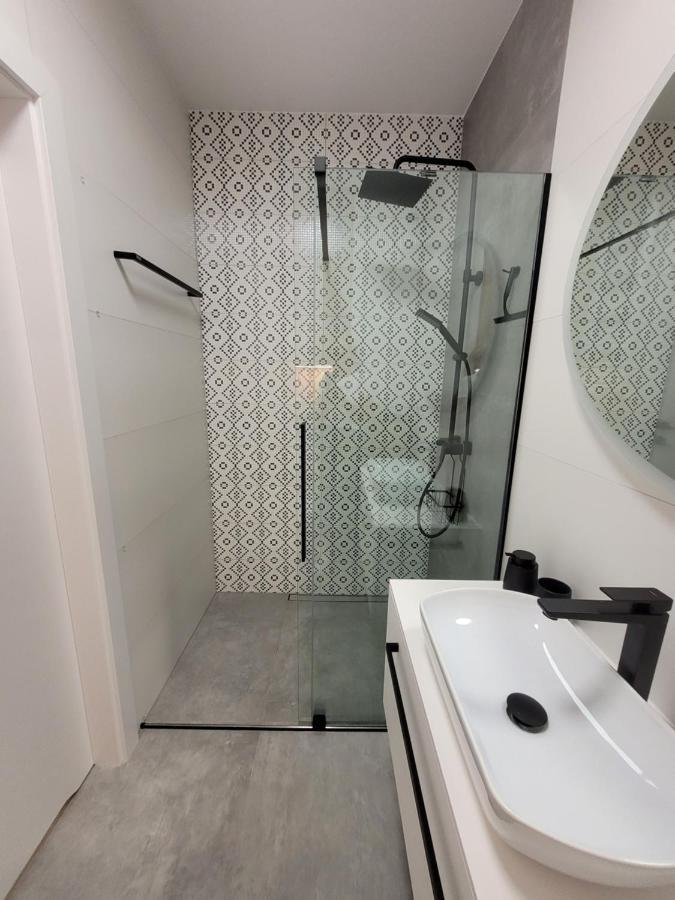 Baltic Marina Residence 19 Z Parkingiem, Jacuzzi, Sauna I Silownia Kolobrzeg Luaran gambar
